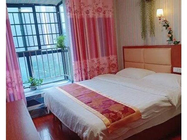 Huahui Apartment