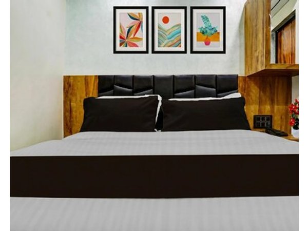 Hotel O Santacruz Khar Subway