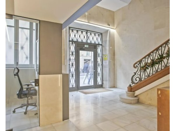 One Bedroom Apartment Near One Of The Main Shopping Street In Barcelona