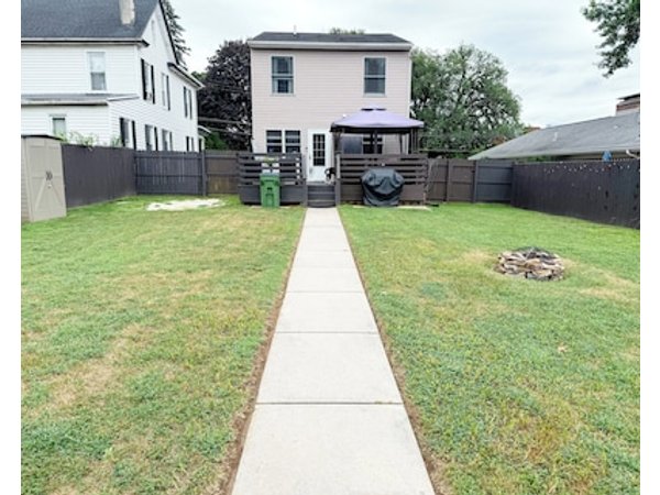 3-bedroom family and pet friendly home in superb Harrisburg