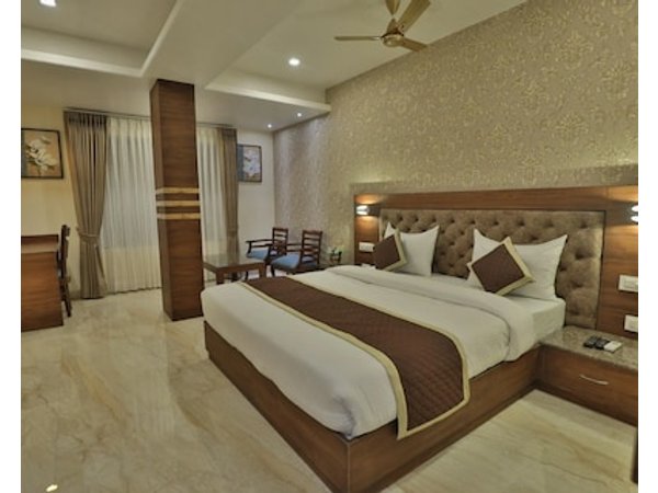 Hotel Candle Wood