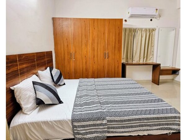 Crescent Stays Serviced Apartment