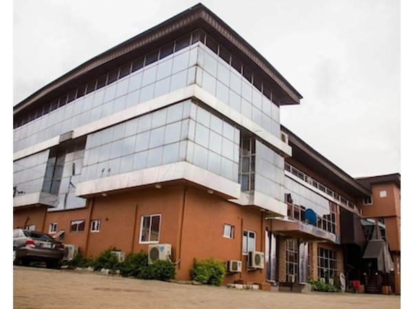 Glasshouse And Suites