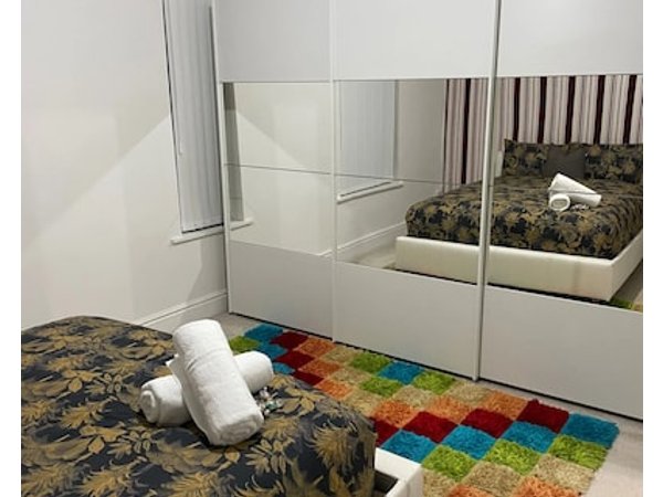 Manchester - 2 Beds - Garden - Parking