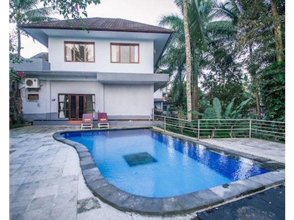Puri Saron Hotel Madangan - Gianyar