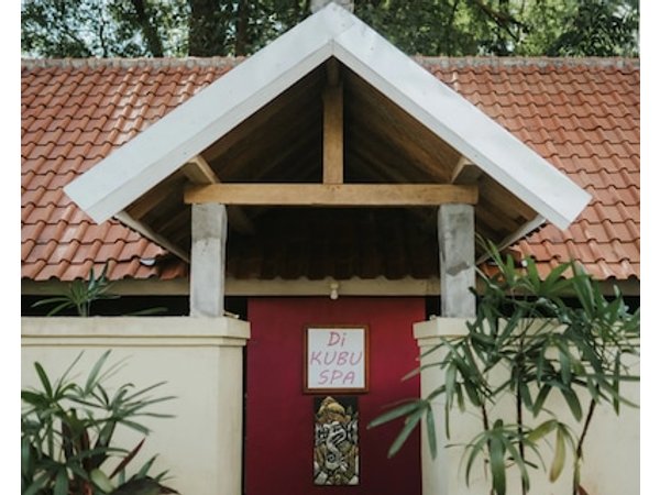 ALOKA BAHARI Villas