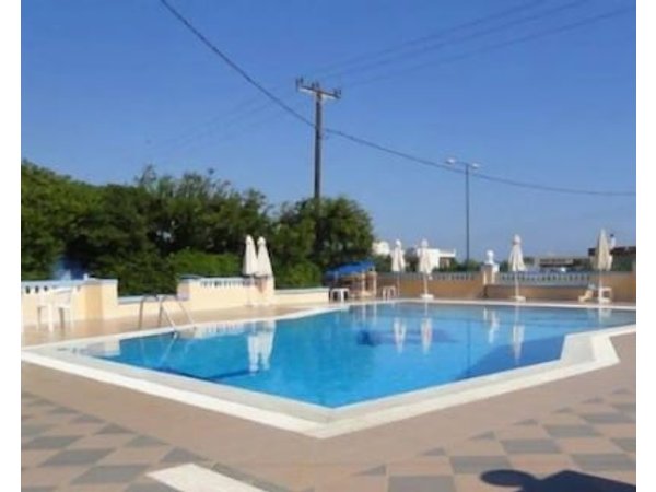 La Luna Apartments