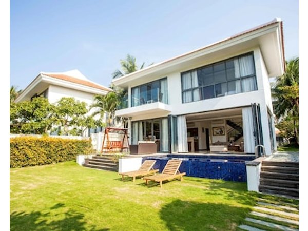 Dreamy Beach Villas And Resort