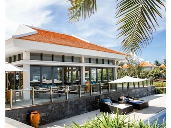 Blue Sky & Villas Beach Resort