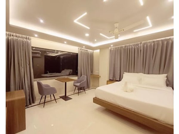 Hotel High Rise