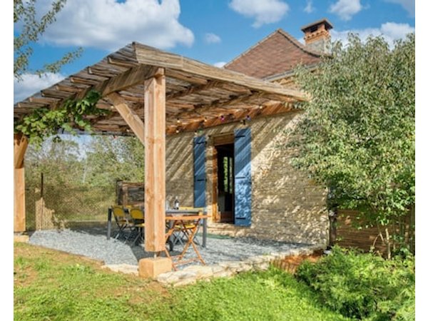 Farm Cottage in the Heart of Haut Périgord Noir – Authenticity Comfort and Nature