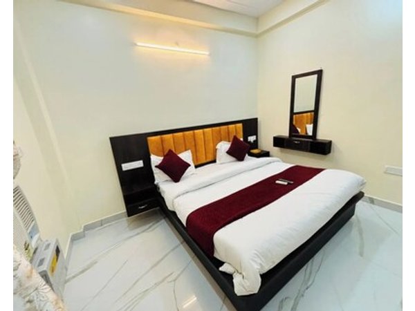 Hotel Aryanandan - Near Ram Mandir