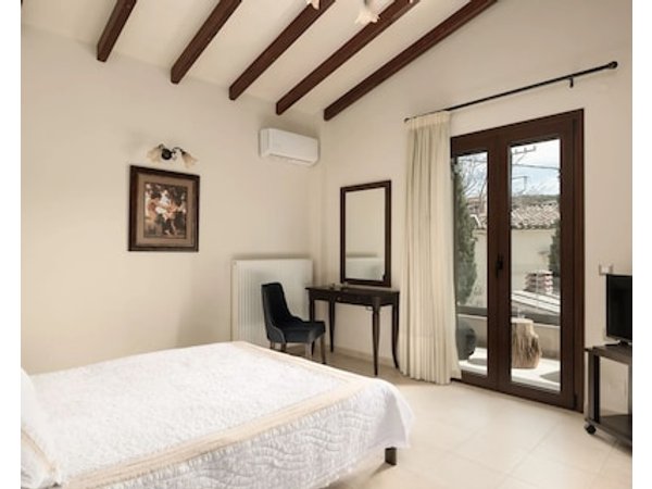 Manili Boutique Suites & Villas