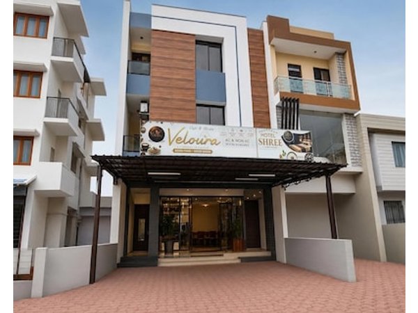 FabHotel Shree I