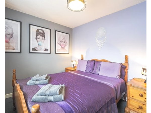 Dog Friendly Family Cottage Private Hot Tub Enclosed Garden Seasonal Heated Outdoor Pool.