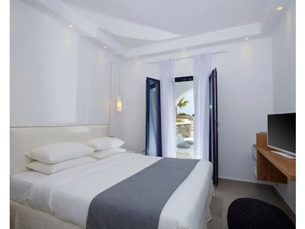 Romantic Santorini Getaway Villa Ammos 1 Bedroom Private Outdoor Pool and Beautiful Views Exo Gialos