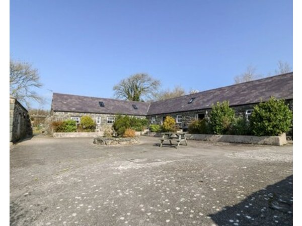 Bwthyn Y Dderwen (oak Cottage) Pet Friendly In Pwllheli Ref 921645