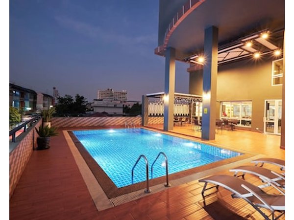 Cozy Donmueang Hotel