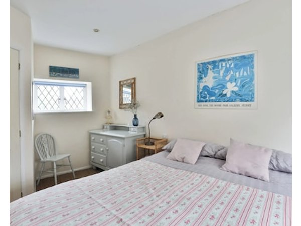 18th century cottage in Hook Norton
