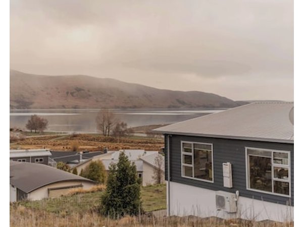 Hillside Haven Perfect Getaway in Lake Tekapo