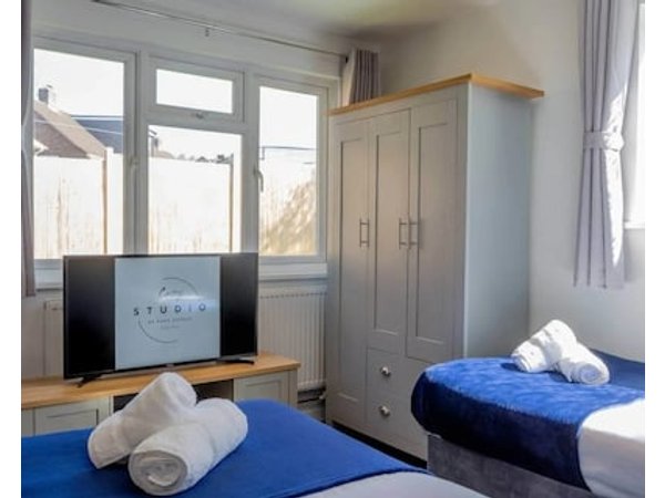 Cozy Garden Studio in St Albans