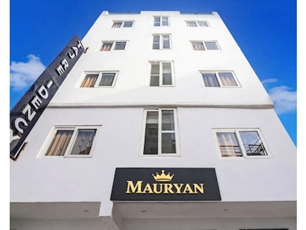 Hotel Moon Taj Near Yashobhoomi Convention Centre