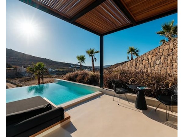 Ftelia Black Villas