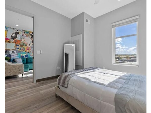 Modern 1br Getaway Near Broadway – Sleeps 4!