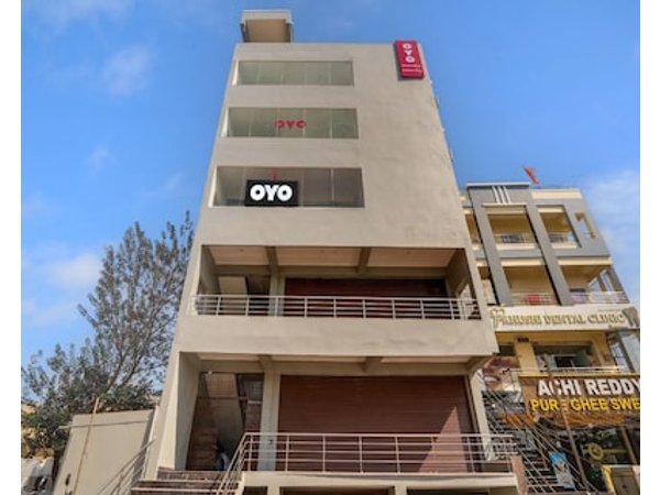 Super OYO RBS Classic Stay Nacharam Mallapur Road