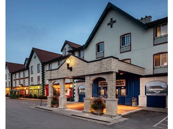Irish Cottage Inn & Suites