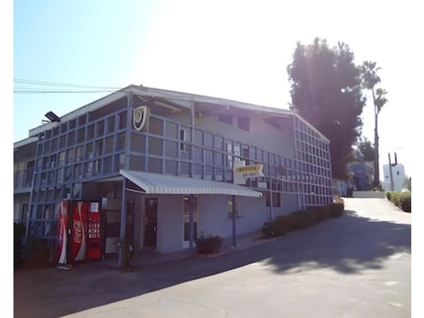 Holiday Lodge