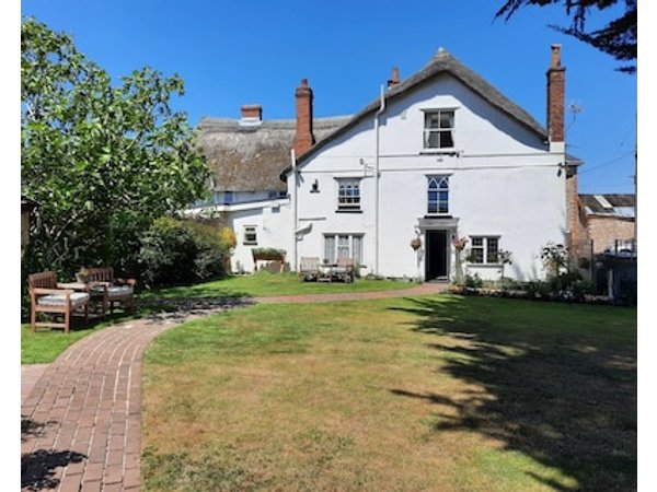 The White Cottage Bed & Breakfast
