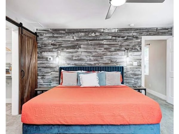 Indy Family Getaway - 5BR - Sleeps 16 - Arcade games - Near Fountain Square