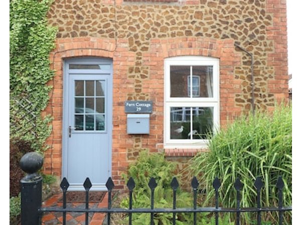 Fern Cottage Pet Friendly With Open Fire In Heacham Ref 942674