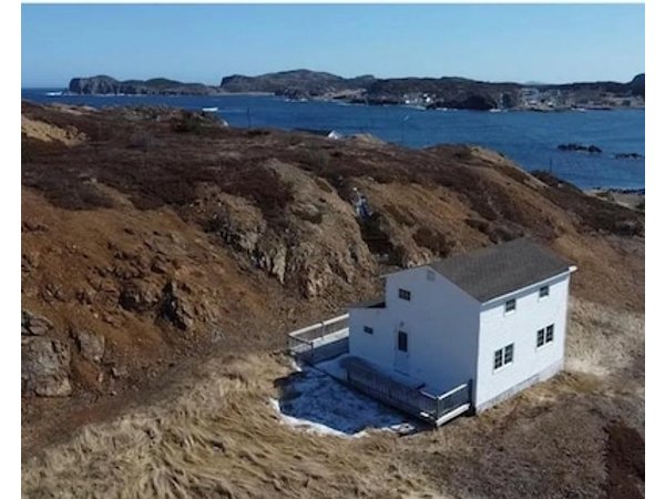 Salty B'y Cottage