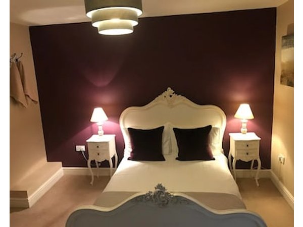 Cosy House Set In Historic Town Of Clitheroe