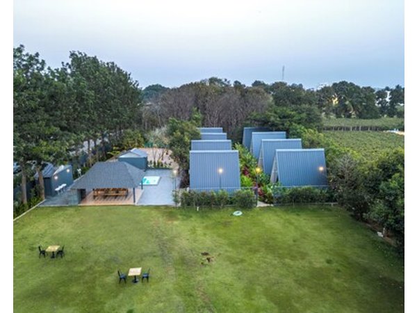 Alaya stays Inara Retreat 1-Cottage with a Mezzanine Loft Shared Pool and Garden