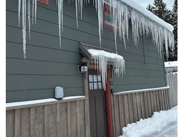 Cozy Cuddlers Cottage