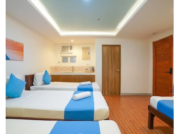 Arzo Hotel Makati Premier
