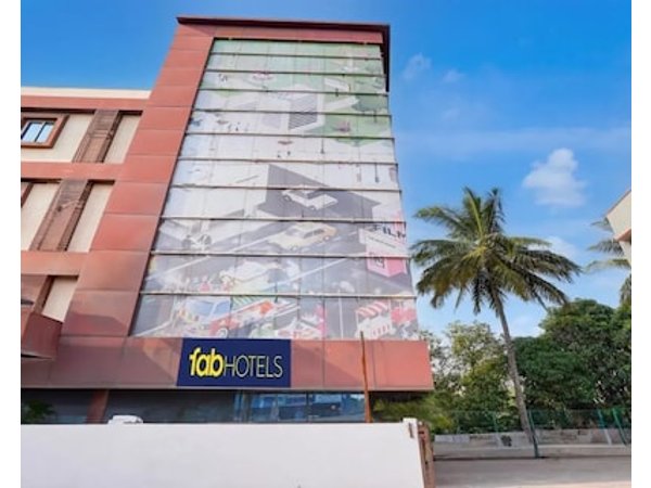 OYO 19846 Metro Residency