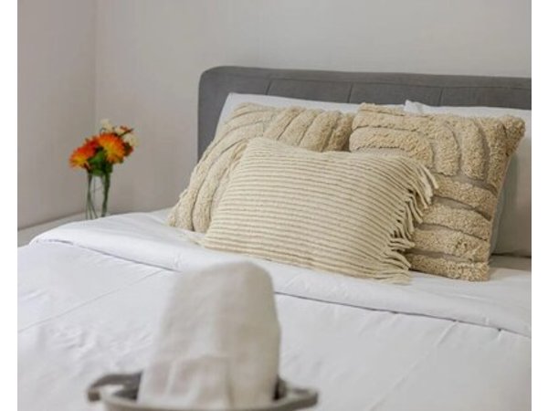 Peaceful 2br Getaway Near Mtls Gay Village Zh3