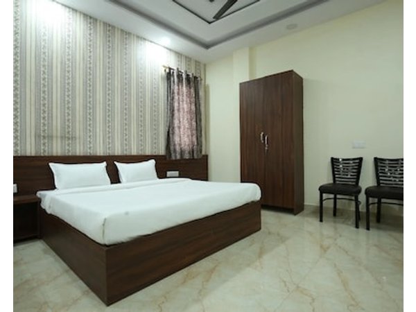 Shiva Residency