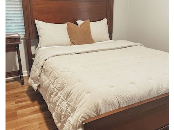 Uptown Unplugged Cottage 2 BR Nature Views King BD