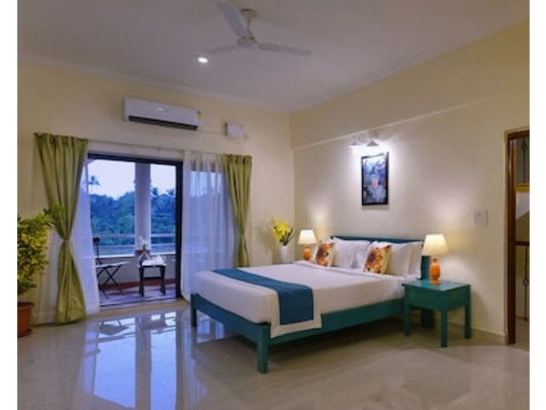 Treehouse Blue Hotel & Villas