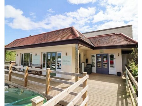 Chalet Log Cabin L2