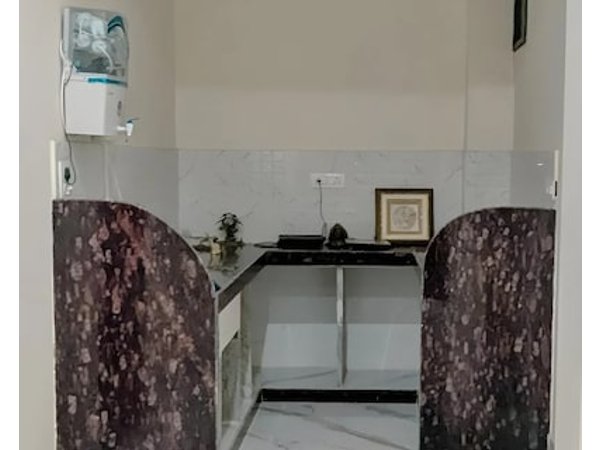 The Pink Nest - Backpackers Abode
