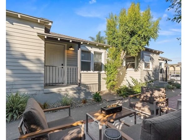Cozy 2-Bedroom Cottage Near Balboa Park
