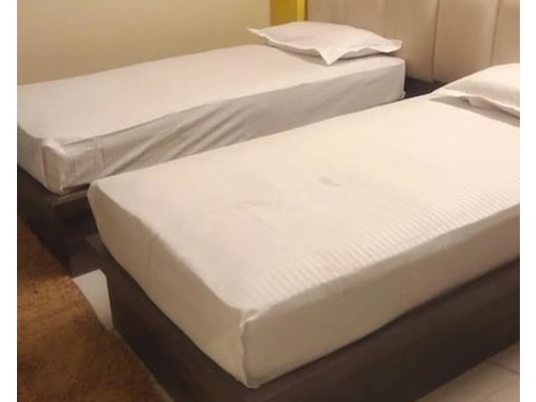 Hotel Rhythm Residency