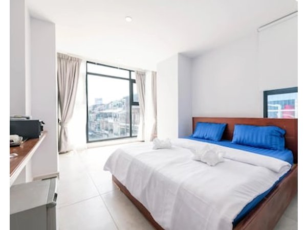 Residence 110 (Hotel and Apartments)