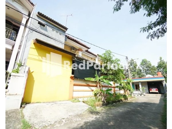 Mahkota Sivali near Soekarno Hatta Airport Mitra RedDoorz